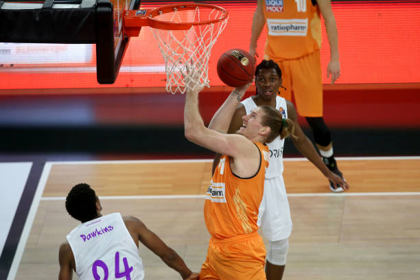 团队以及马 团队以及马