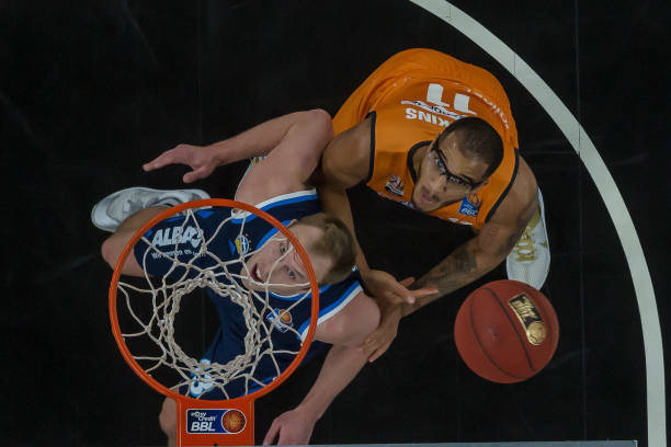 中场实力的 中场实力的